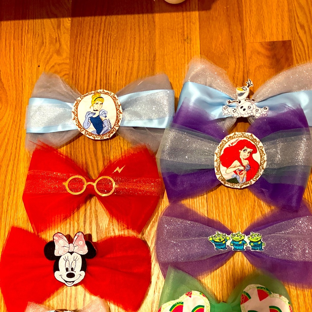 Disney bows!
